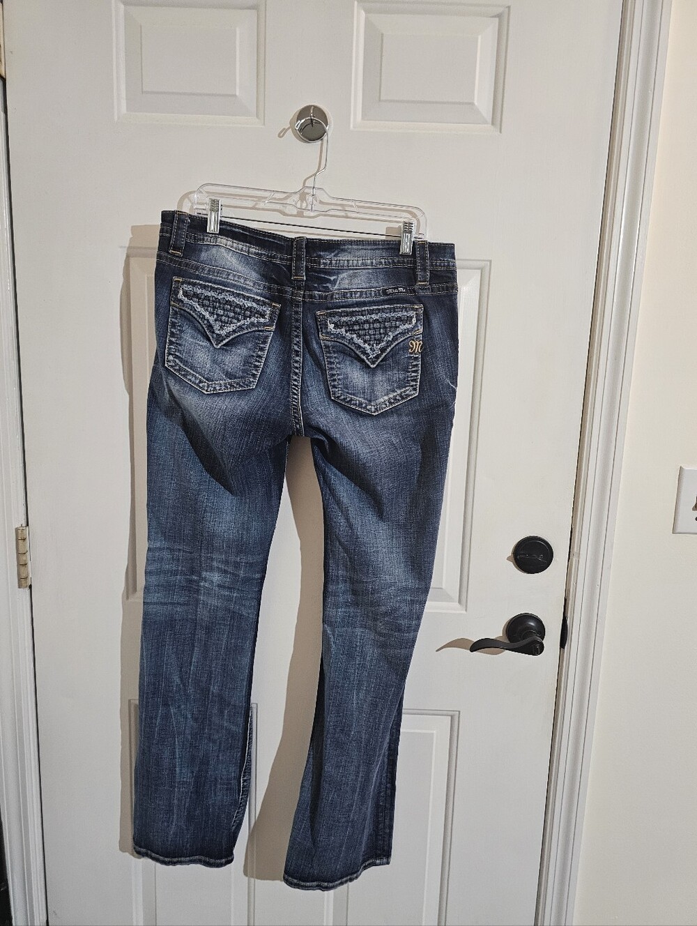 Miss Me Women’s Blue Washed Embroidered Pocket Jeans - Picture 2 of 10